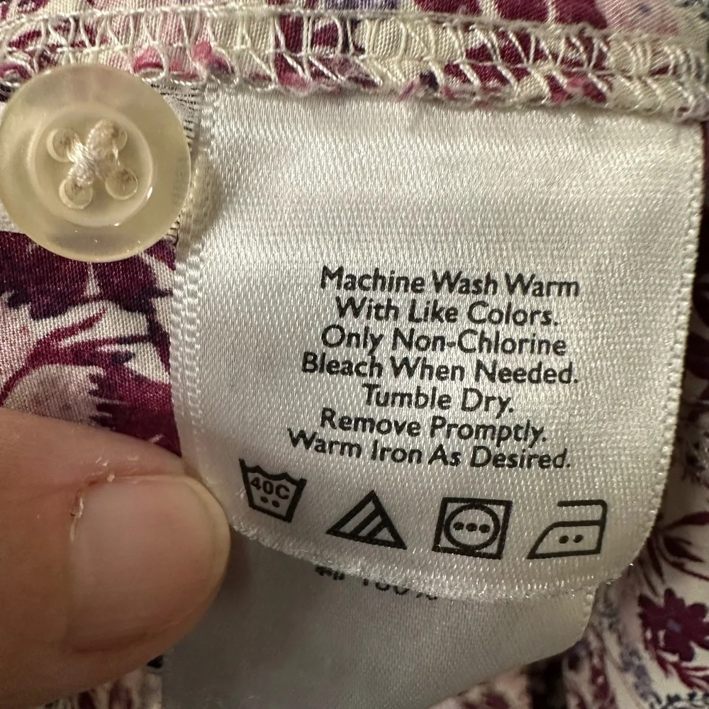 Eddie Bauer Floral Button-Up Blouse M Burgundy Pink Cotton Collared V-Neck EUC